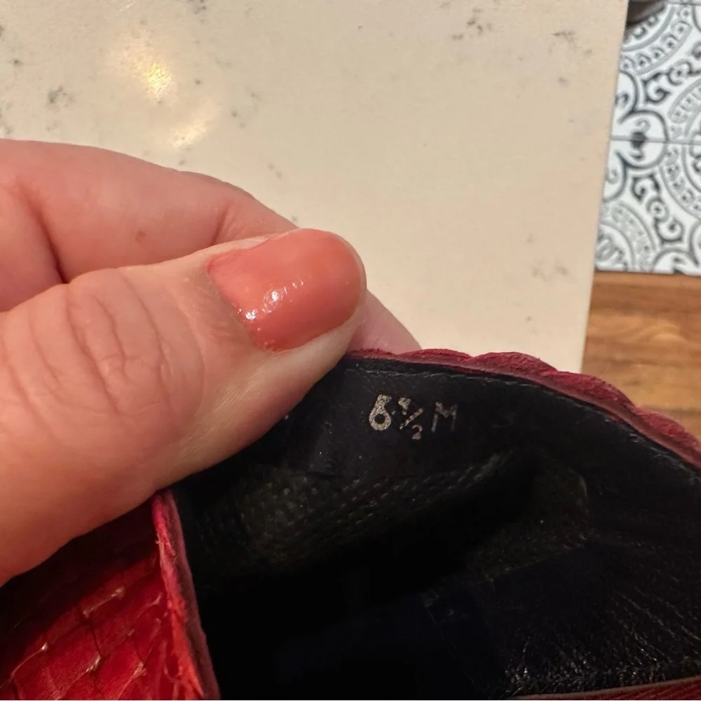 Donald J. Pliner Scarlet Woven Mules - Picture 7 of 10